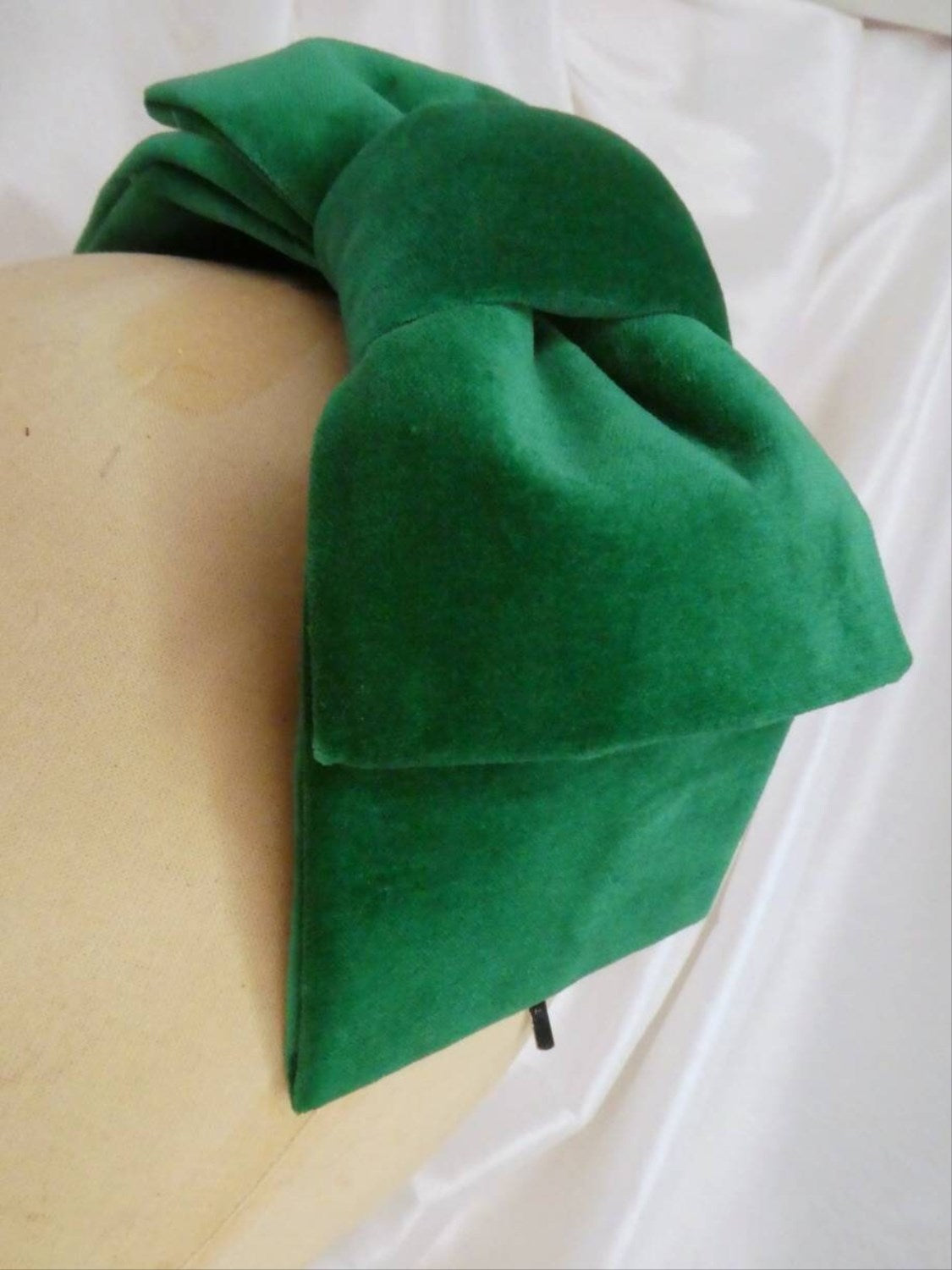 Emerald green velvet hair bow