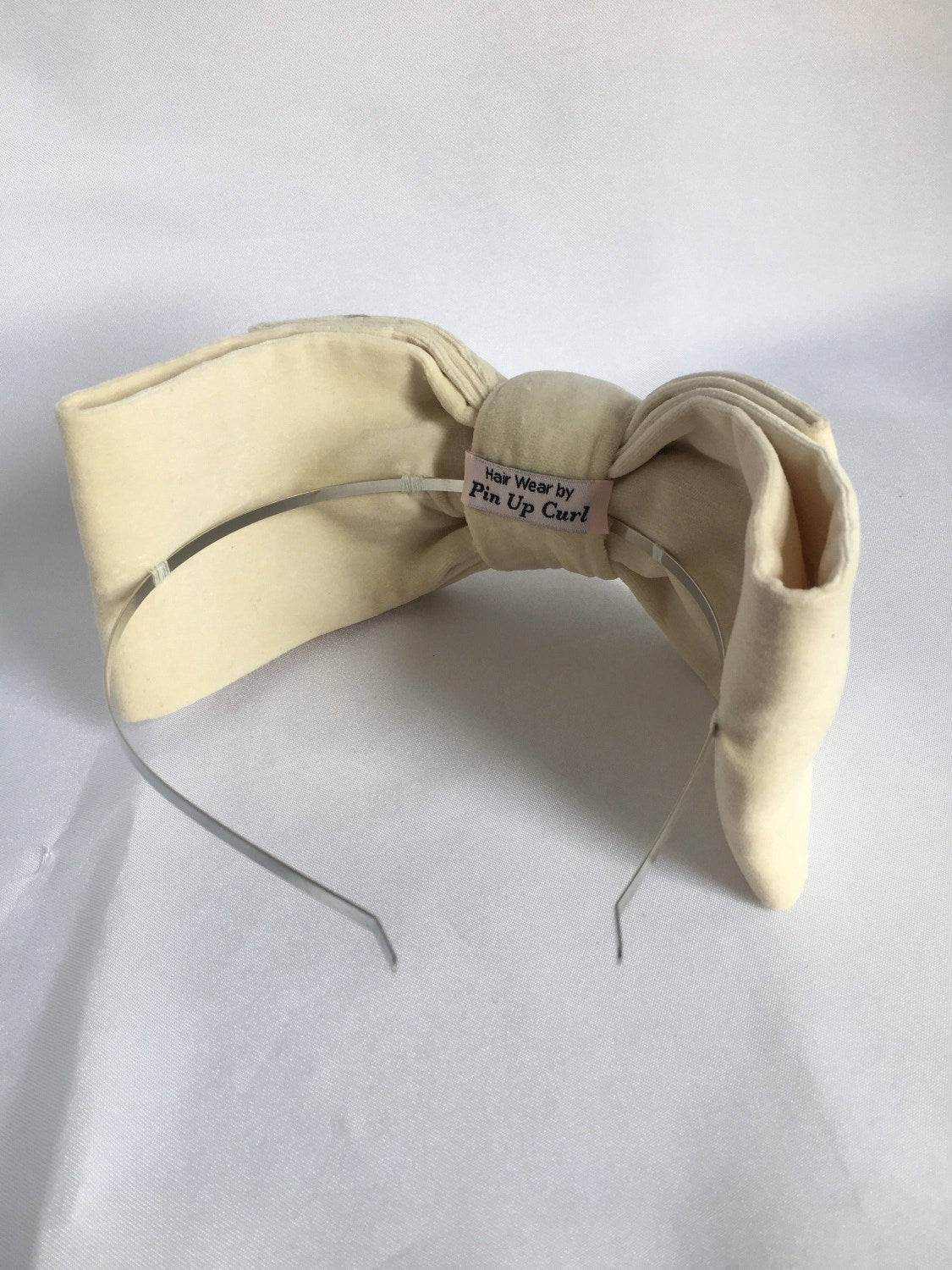 Emerald green velvet hair bow