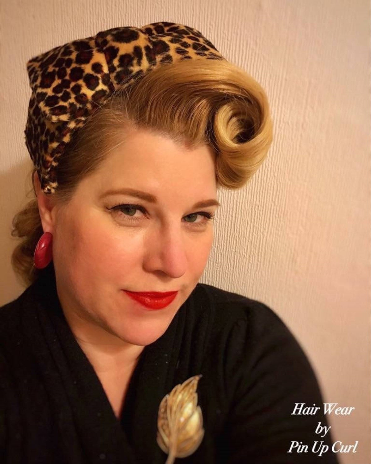 Leopard velvet hair bow