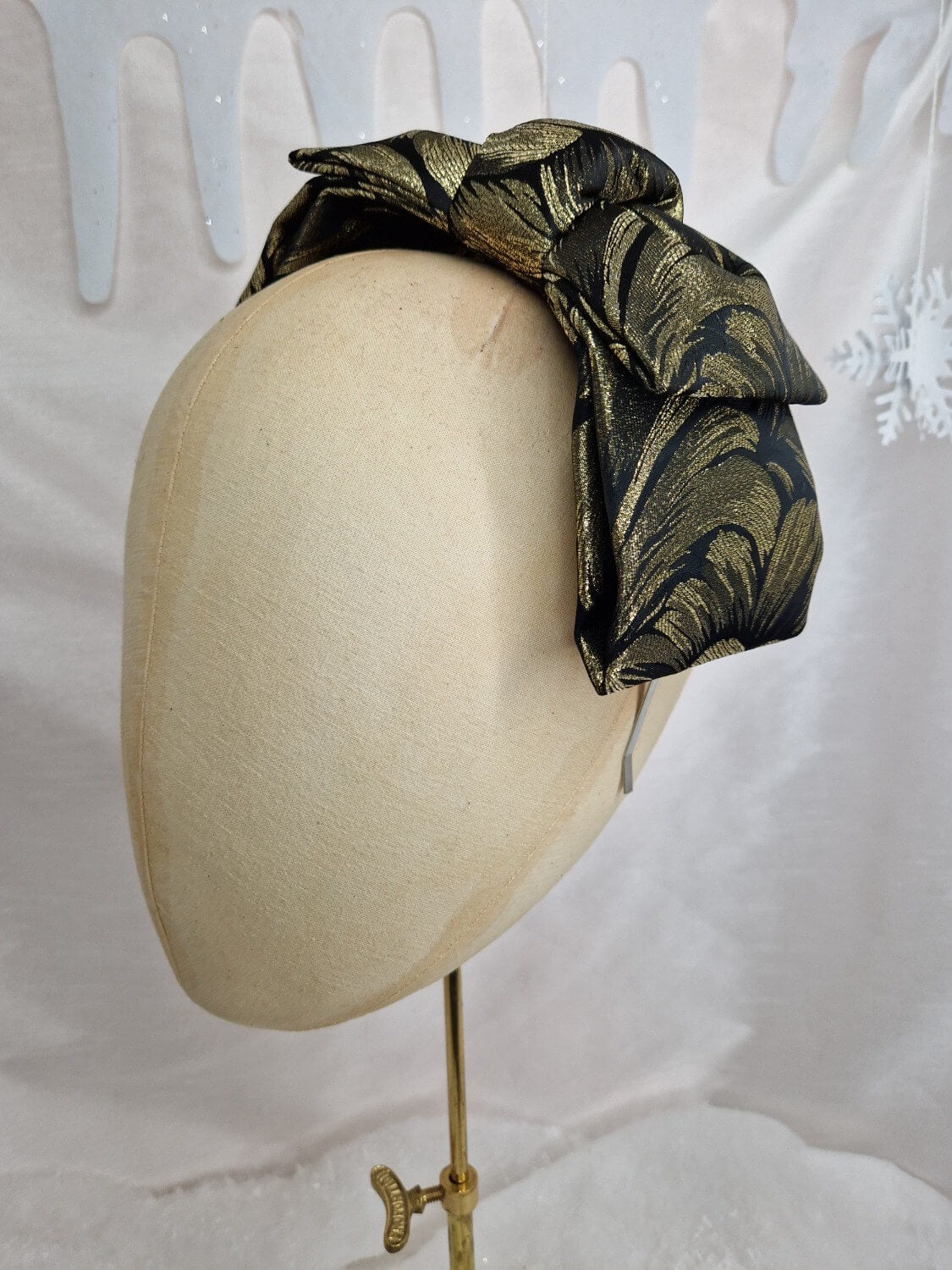 Gold and black lurex jacquard bow