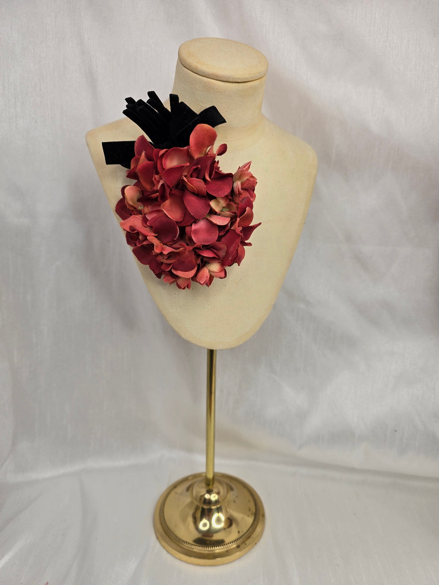 Deco print stretch velvet turban with flowers
