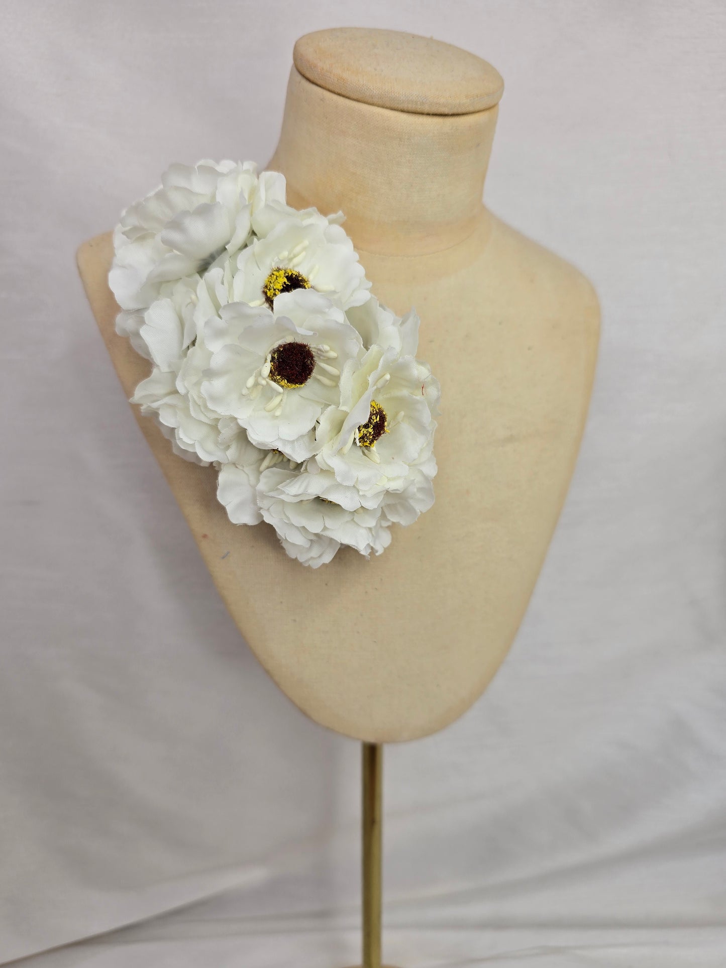 White anemone hair flower/corsage