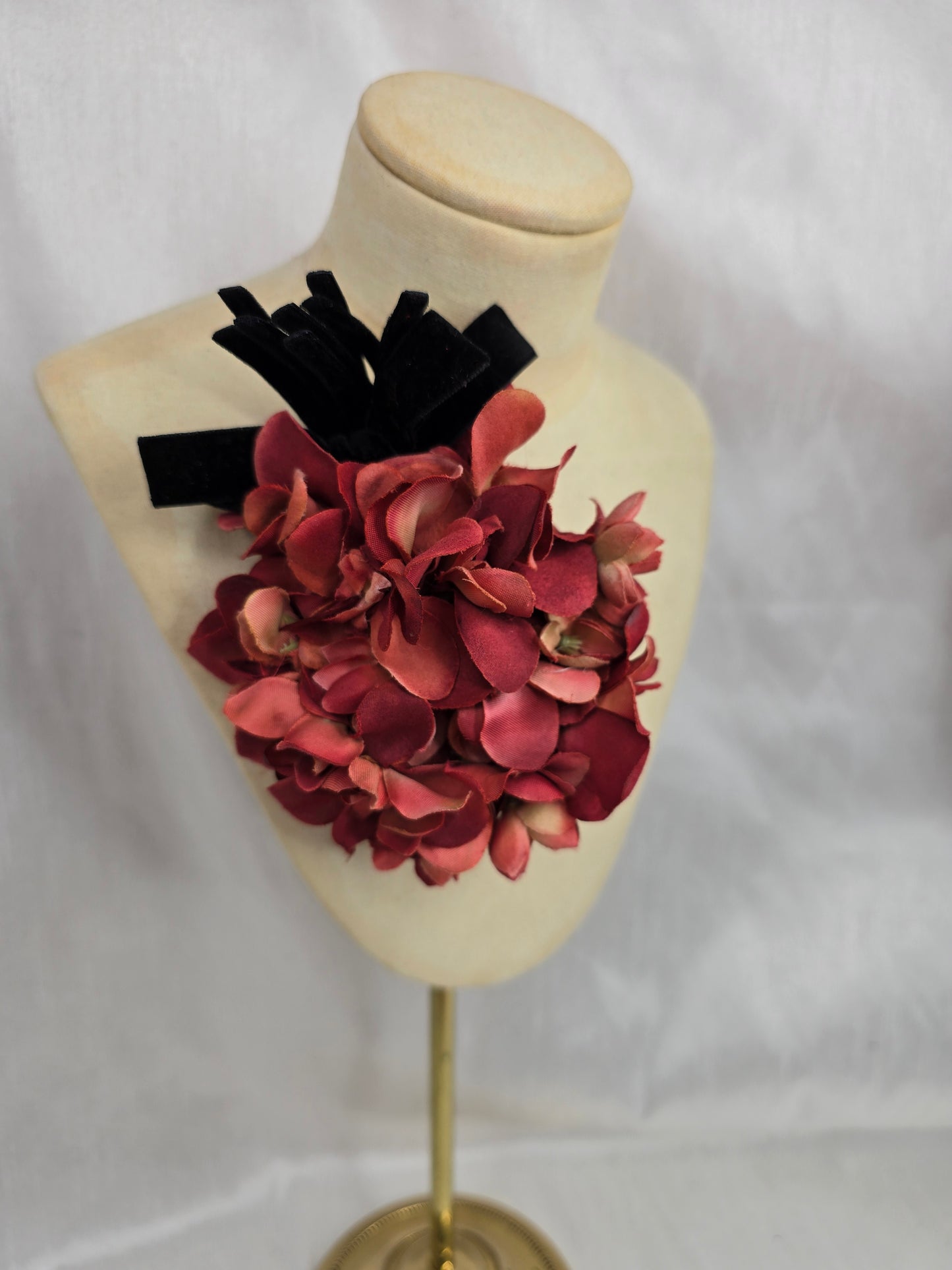 Deco print stretch velvet turban with flowers