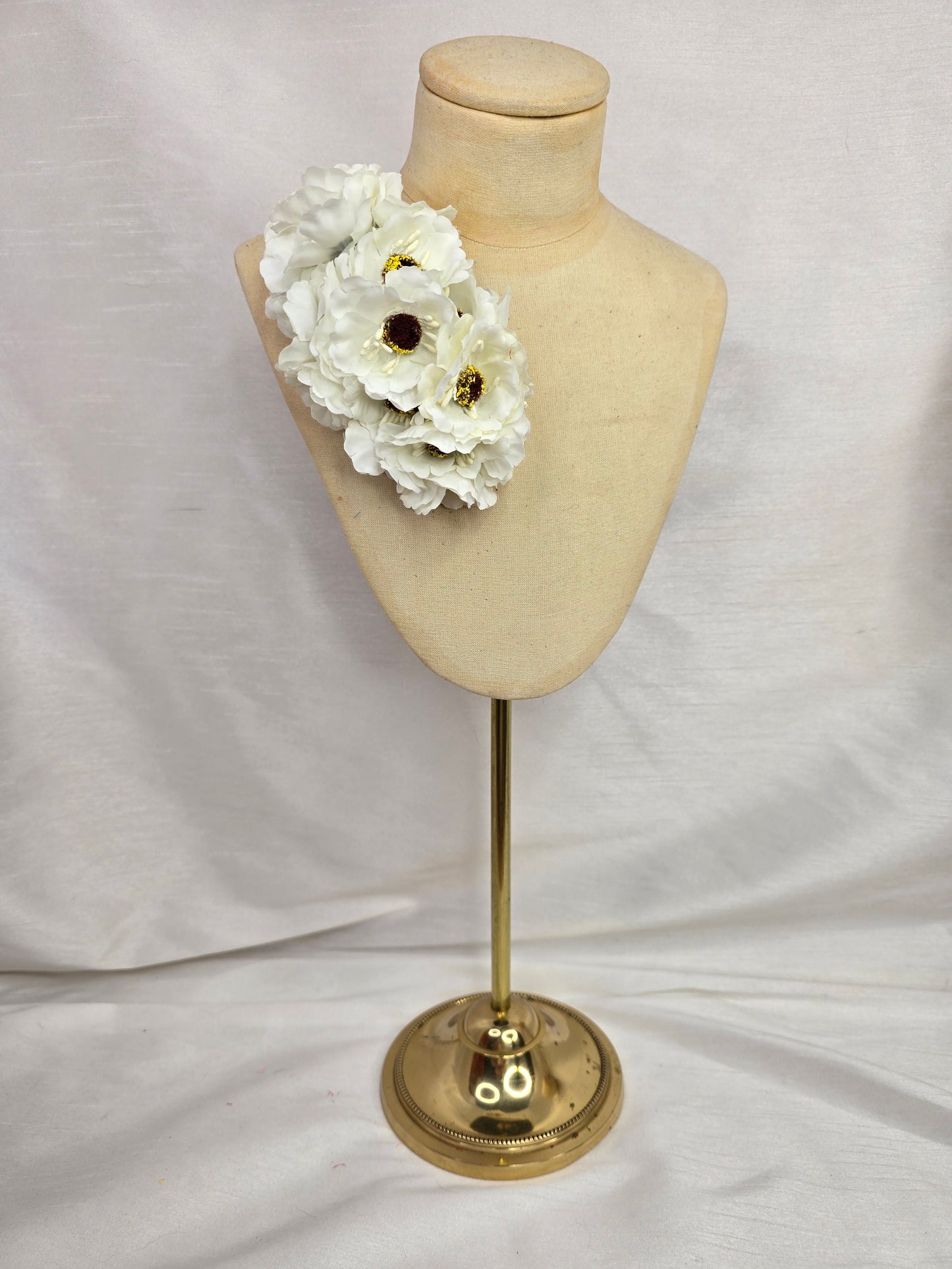 White anemone hair flower/corsage