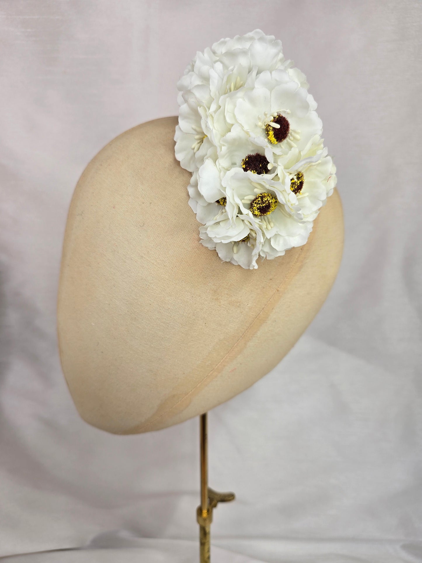 White anemone hair flower/corsage