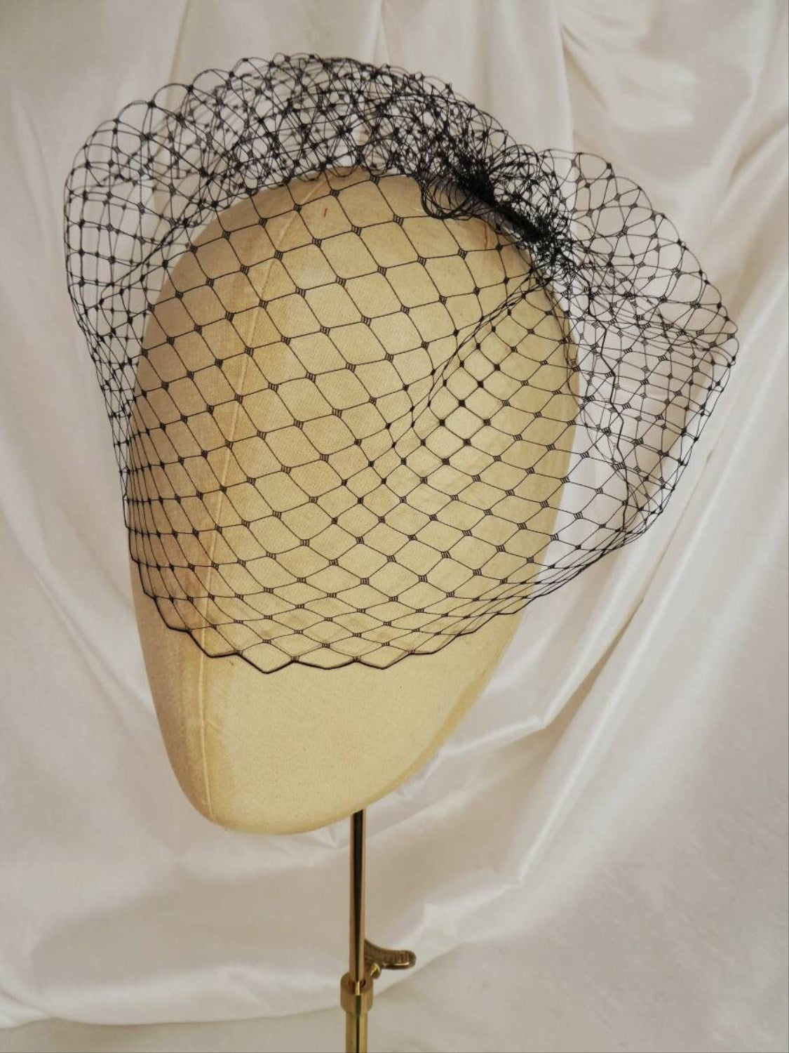 Veiled emerald velvet hair bow