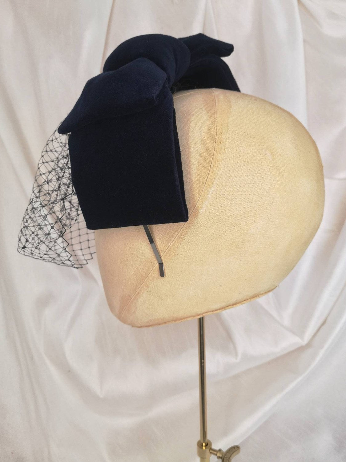 Veiled black velvet hair bow