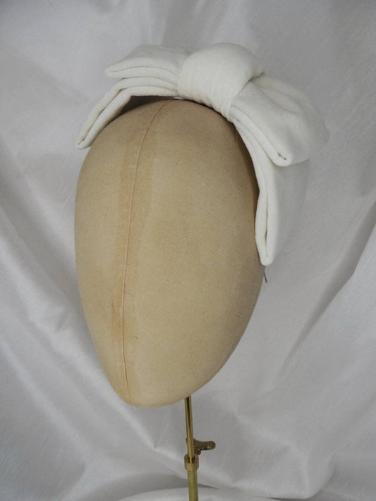Ivory velvet hair bow