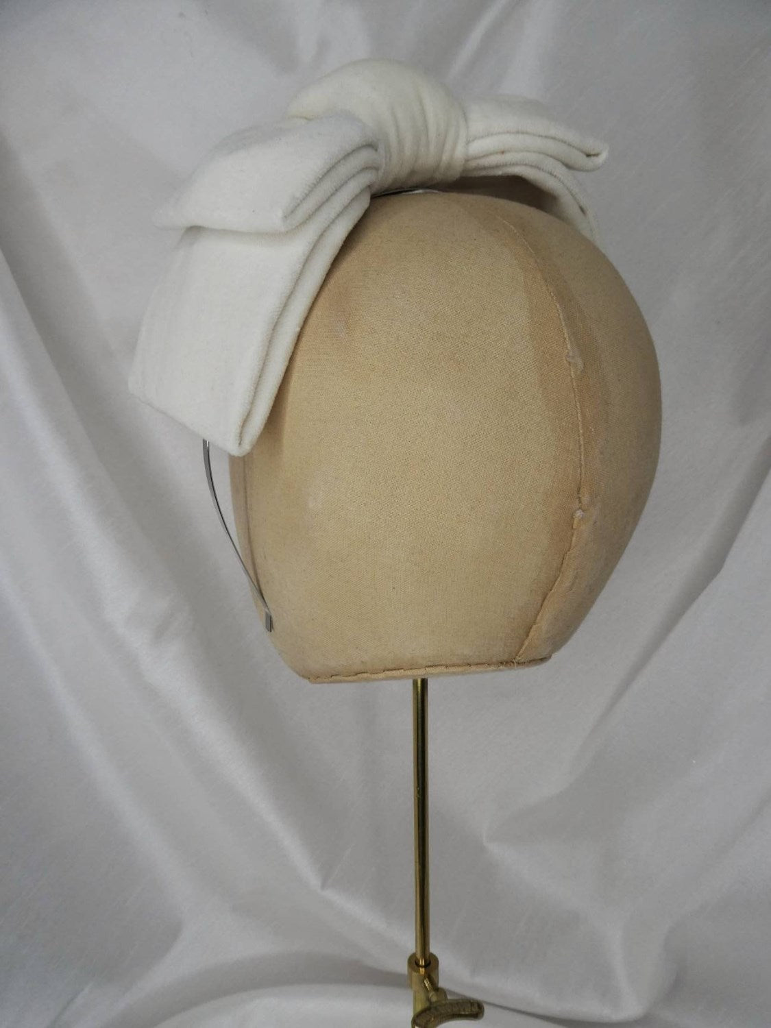 Ivory velvet hair bow