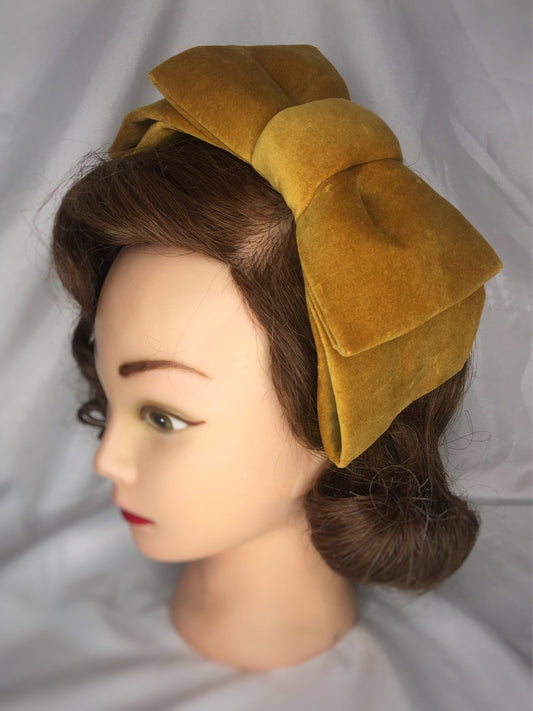 Gold velvet hair bow