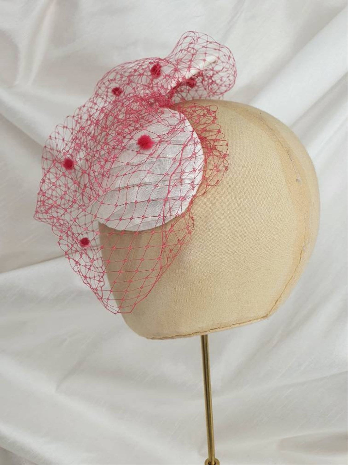 White heart fascinator with veil