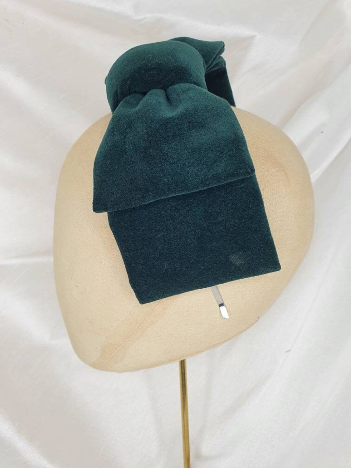 Green velvet hair bow