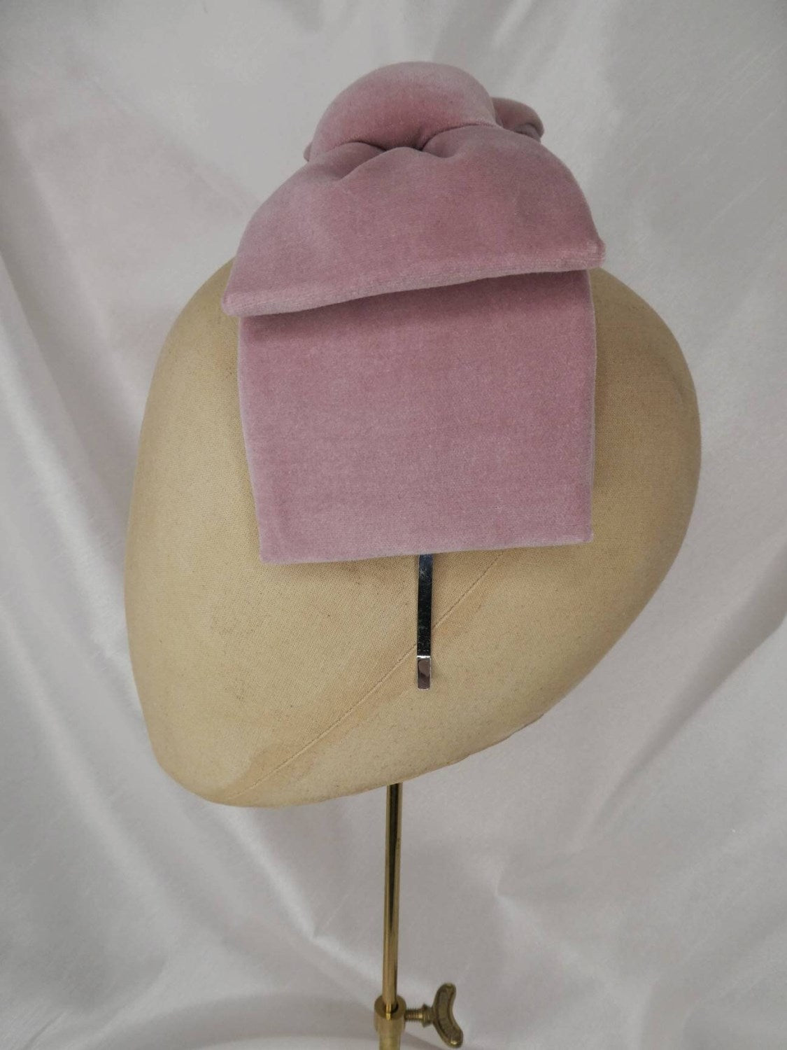 Pale pink velvet hair bow