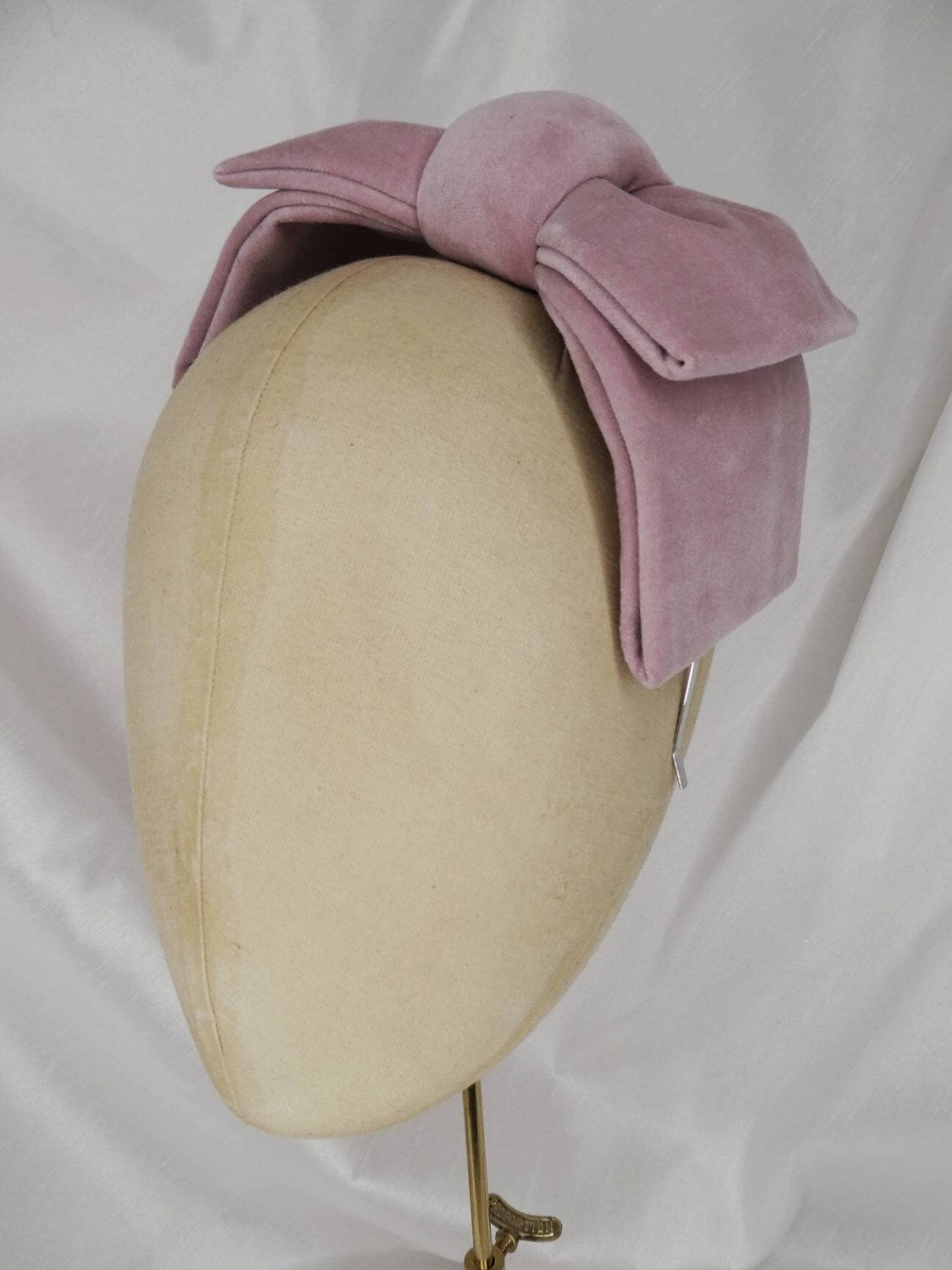 Pale pink velvet hair bow
