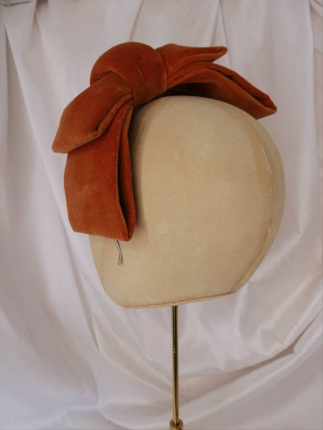 Rust velvet hair bow