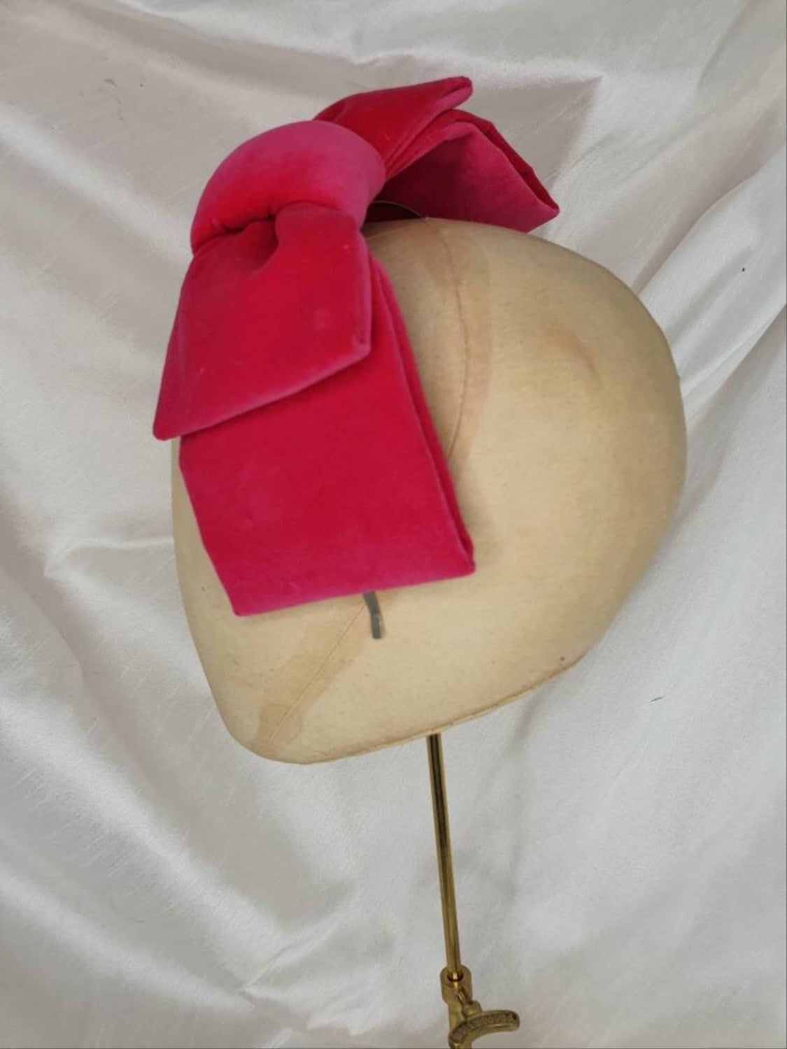 Cerise pink velvet hair bow