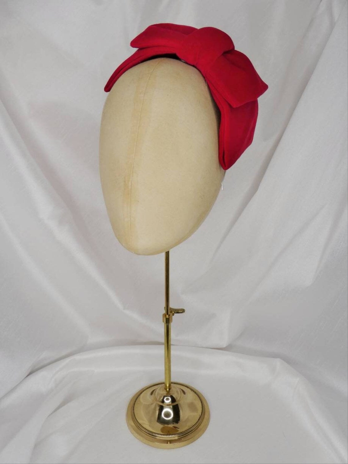 Red velvet hair bow