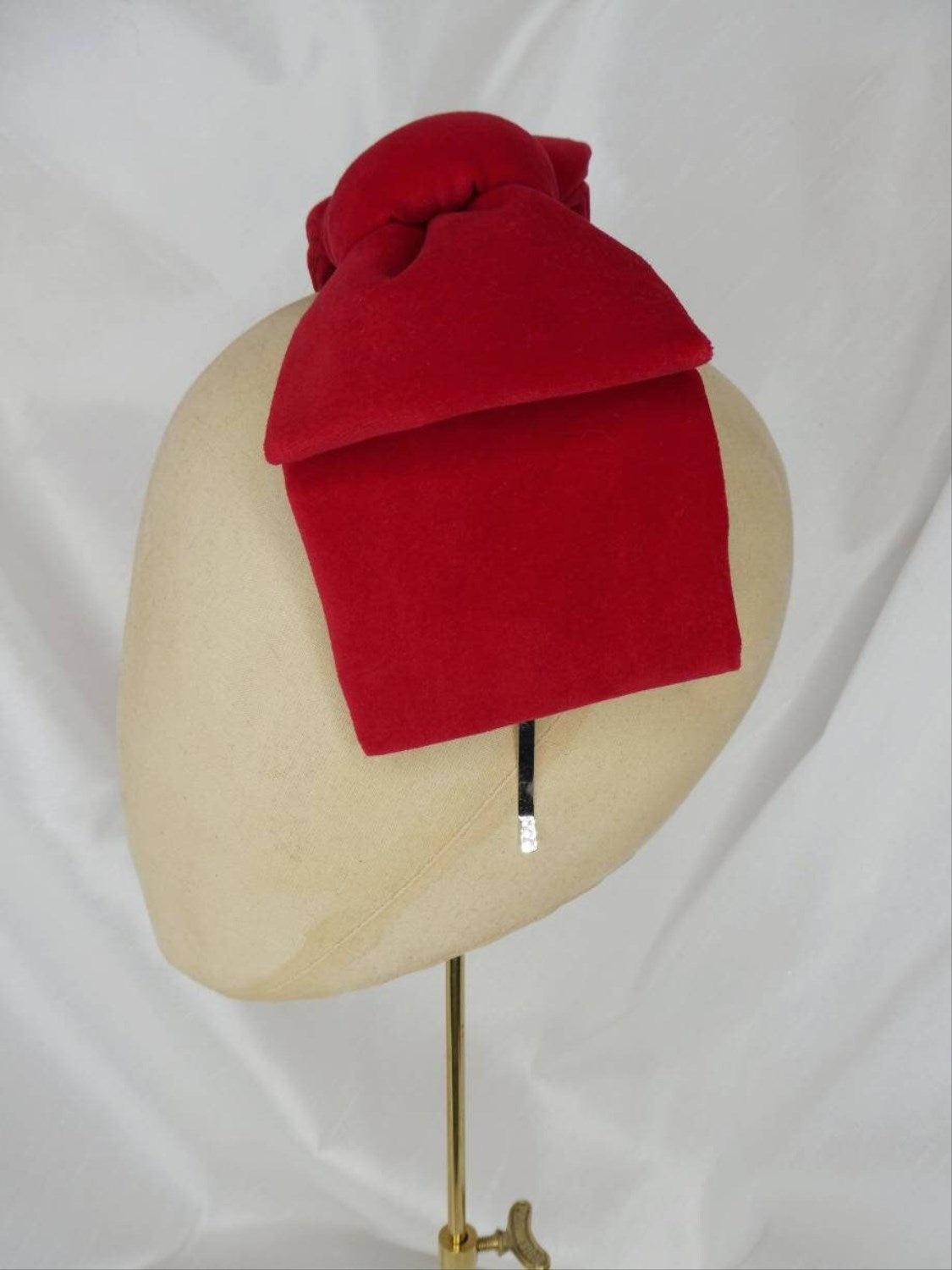 Red velvet hair bow
