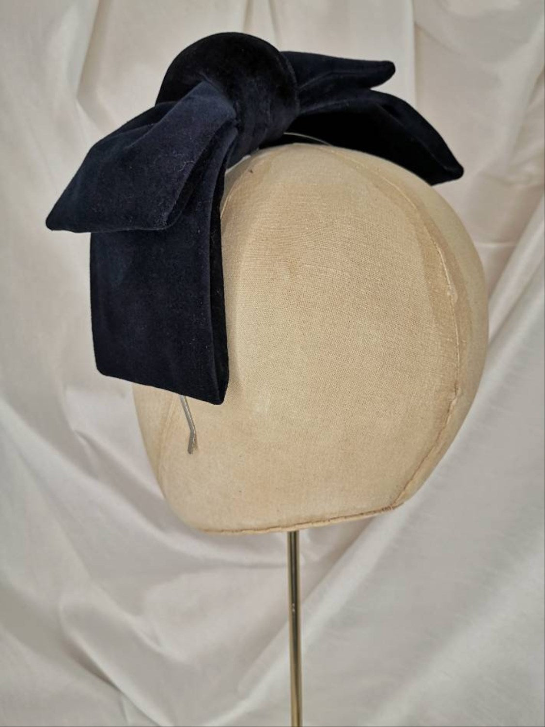 Navy velvet hair bow