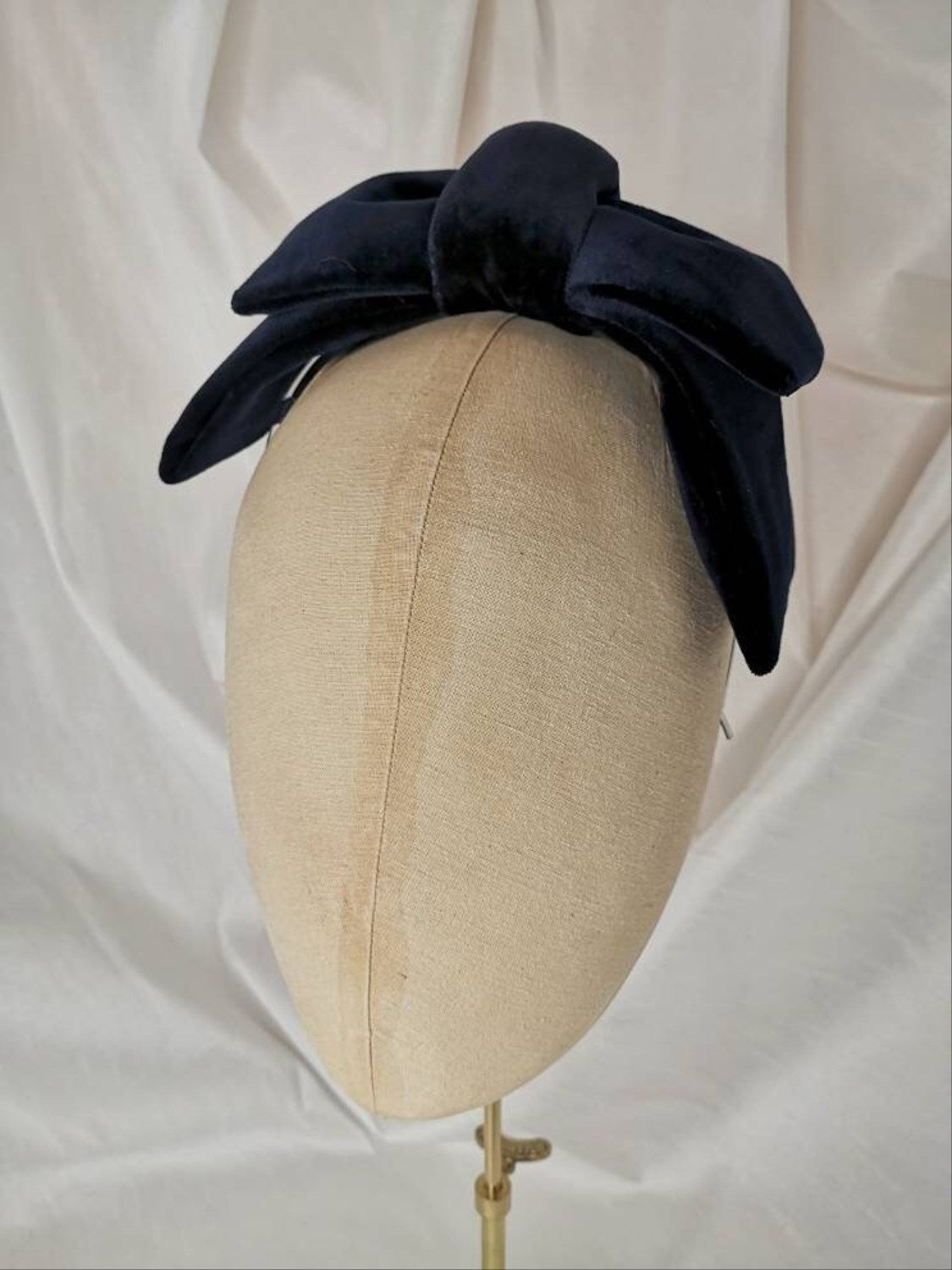 Navy velvet hair bow
