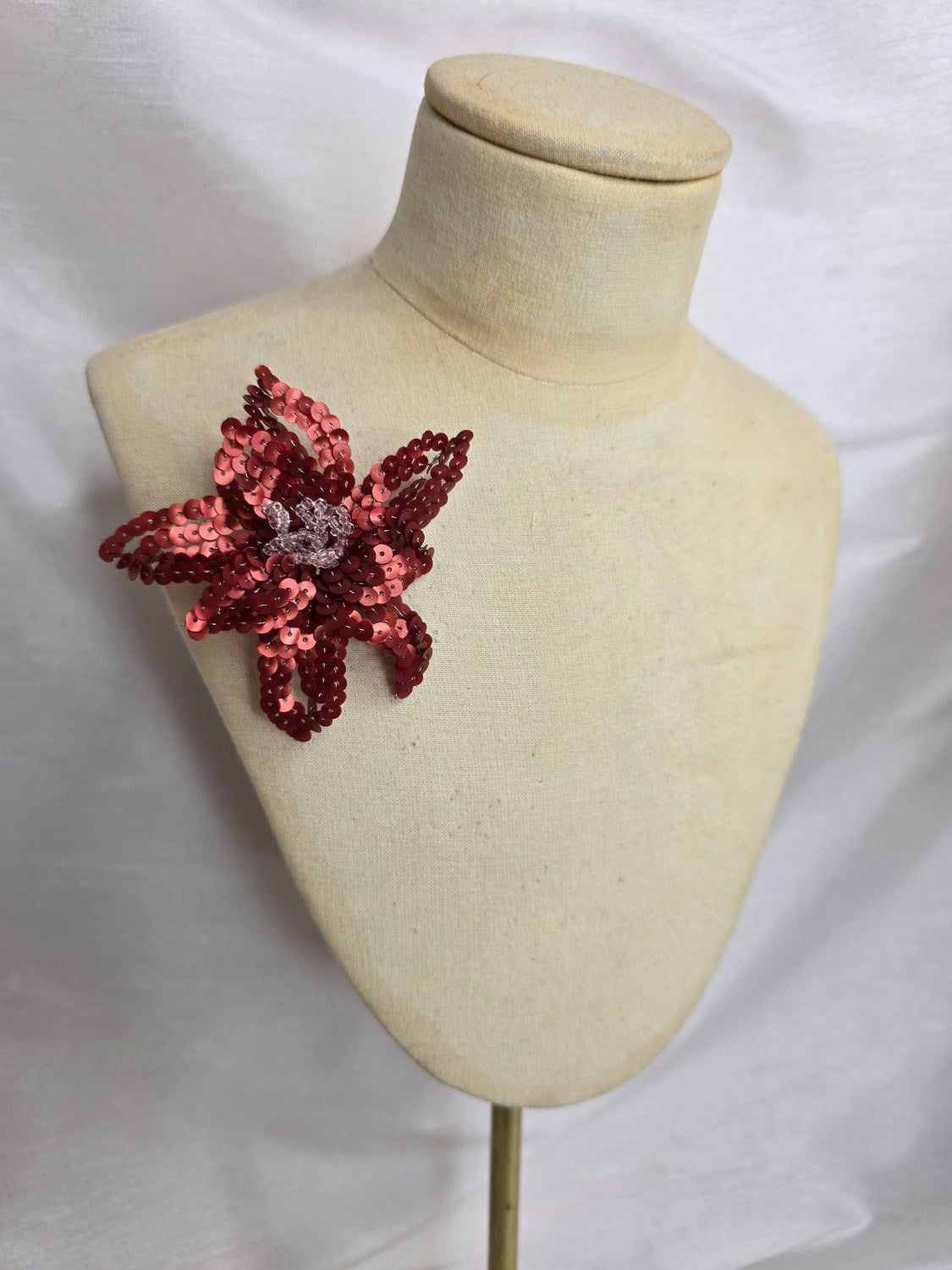 Small red sequin flower brooch
