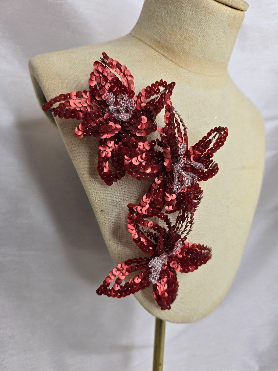 Small red sequin flower brooch