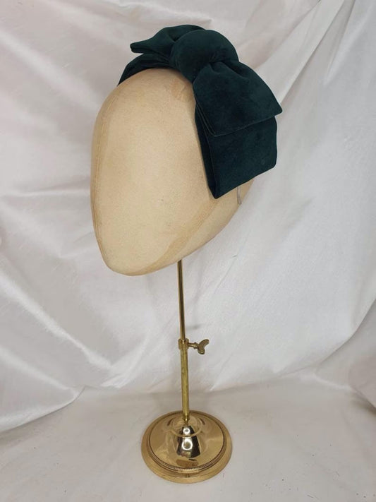 Green velvet hair bow
