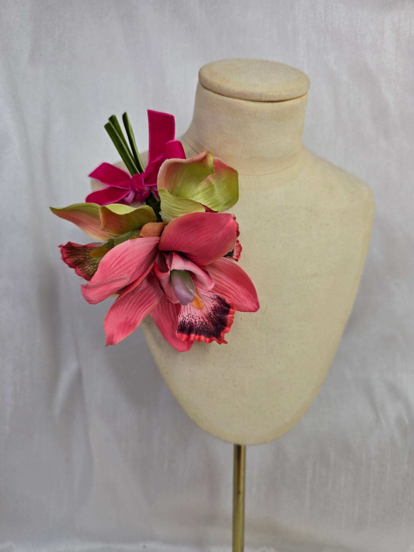 Medium green and pink orchid hair flower and corsage set