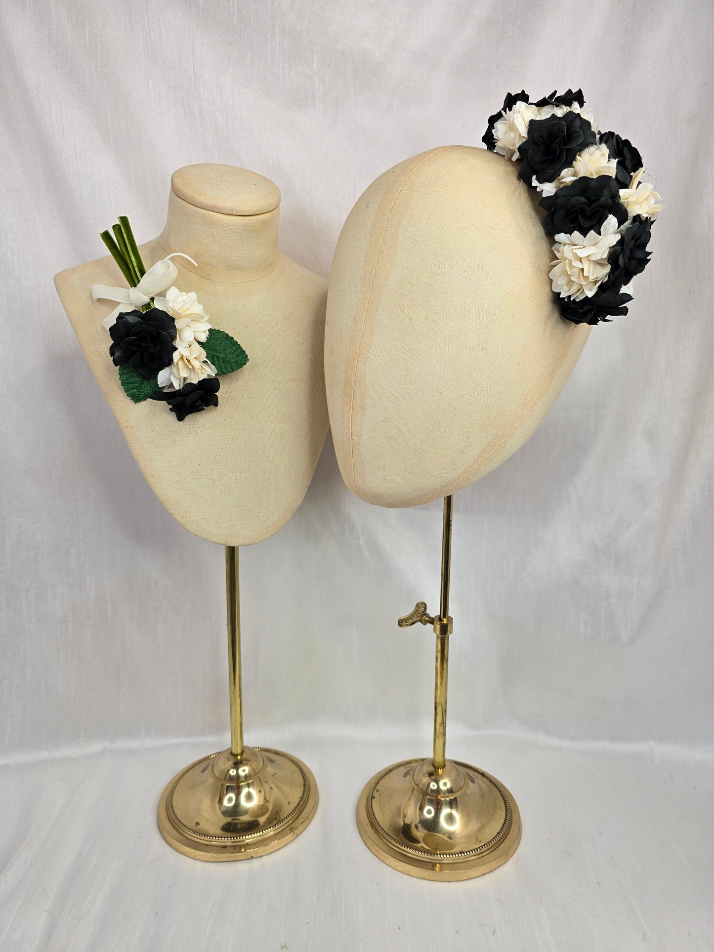 Small black and white blossom corsage