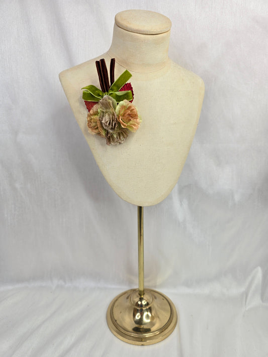 Small autumn green blossom corsage