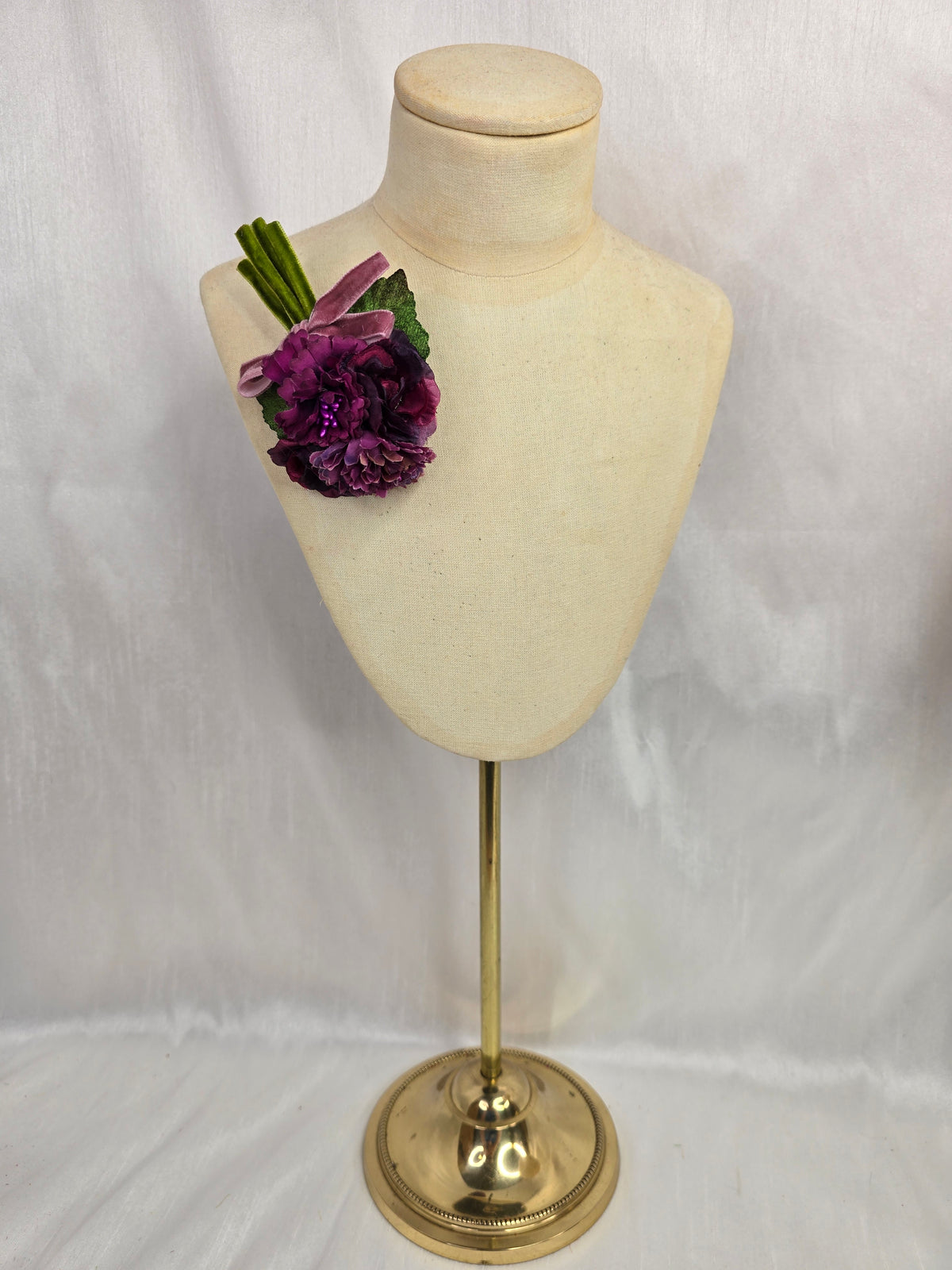 Small autumn purple blossom corsage