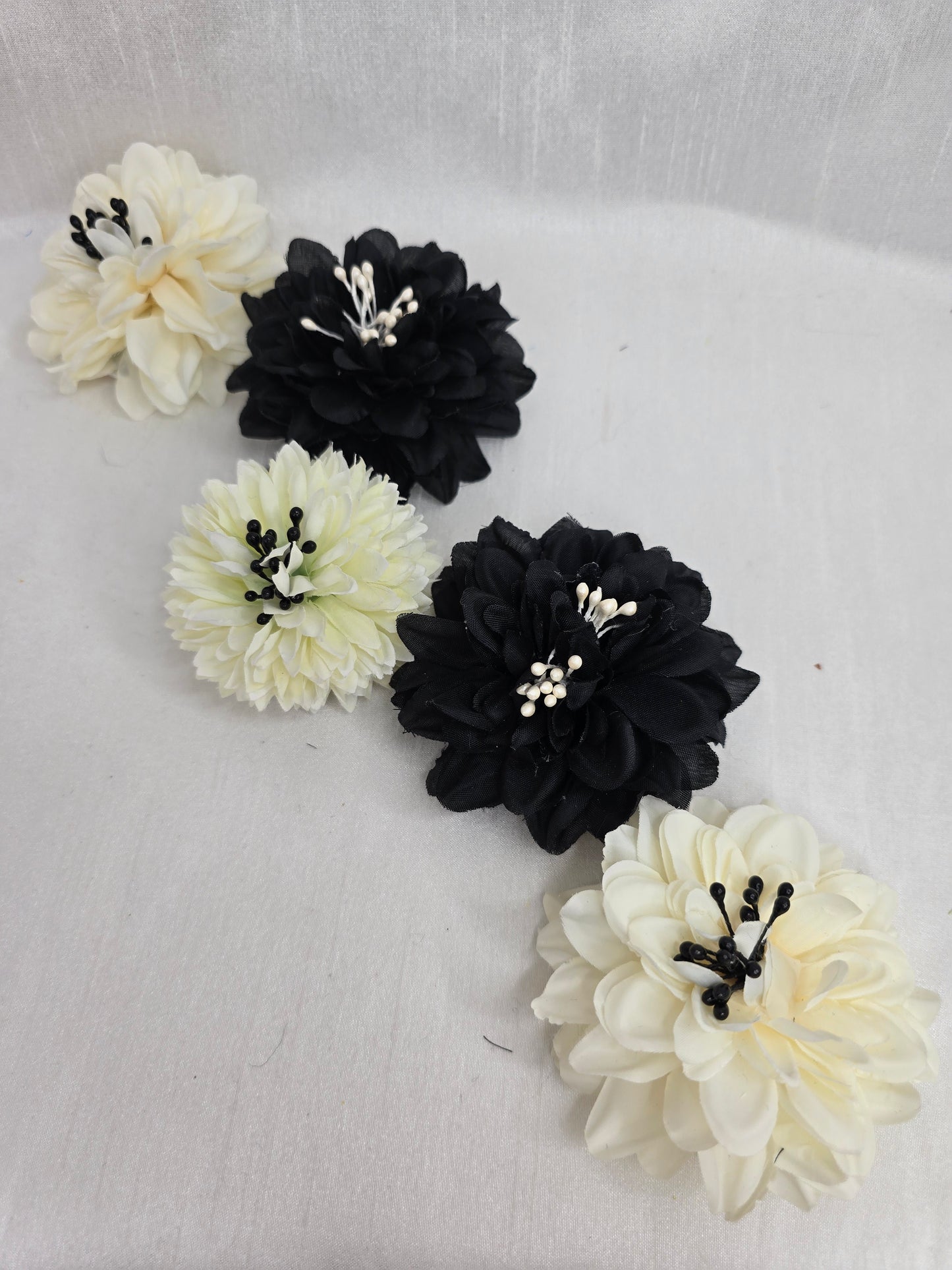Set of 5 mix & match hair flowers/corsages - black and white