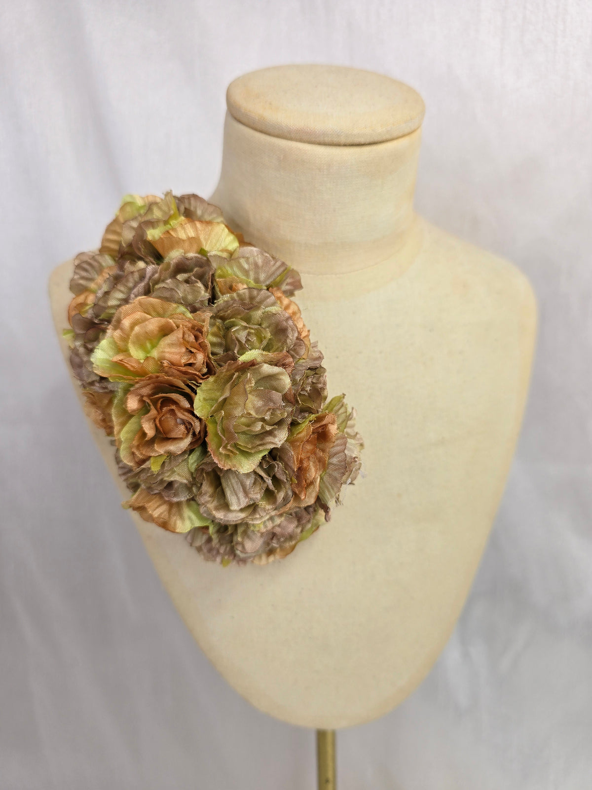 Autumn green  blossom hair flower/corsage
