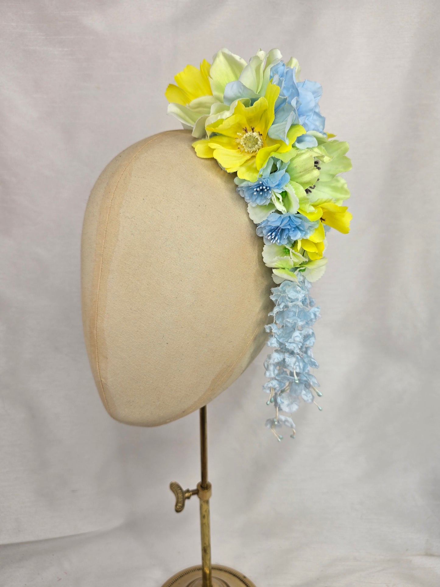 Large yellow/green/blue cascade dangly hair flower