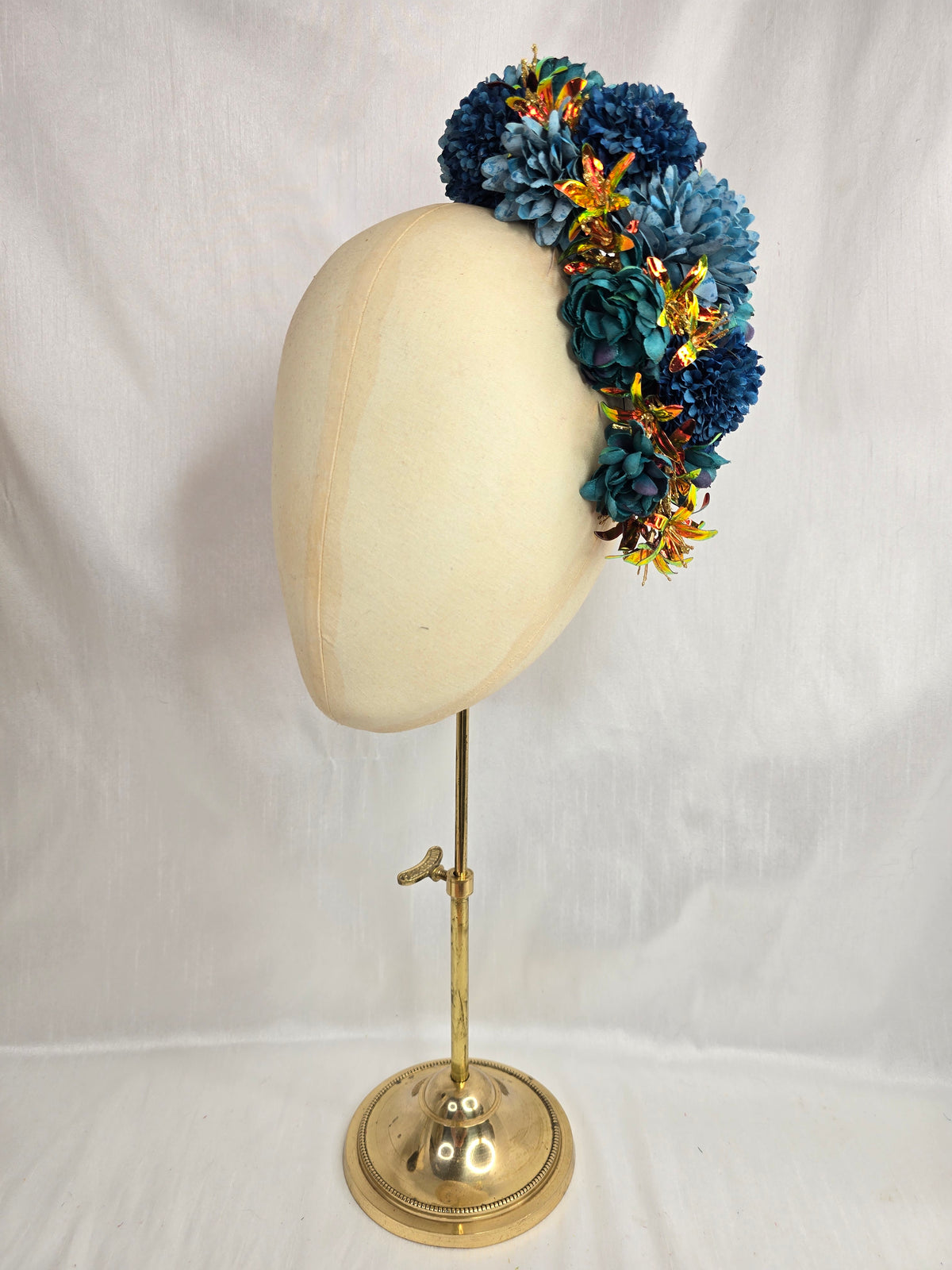 Large teal and iridescent orange large hair flower