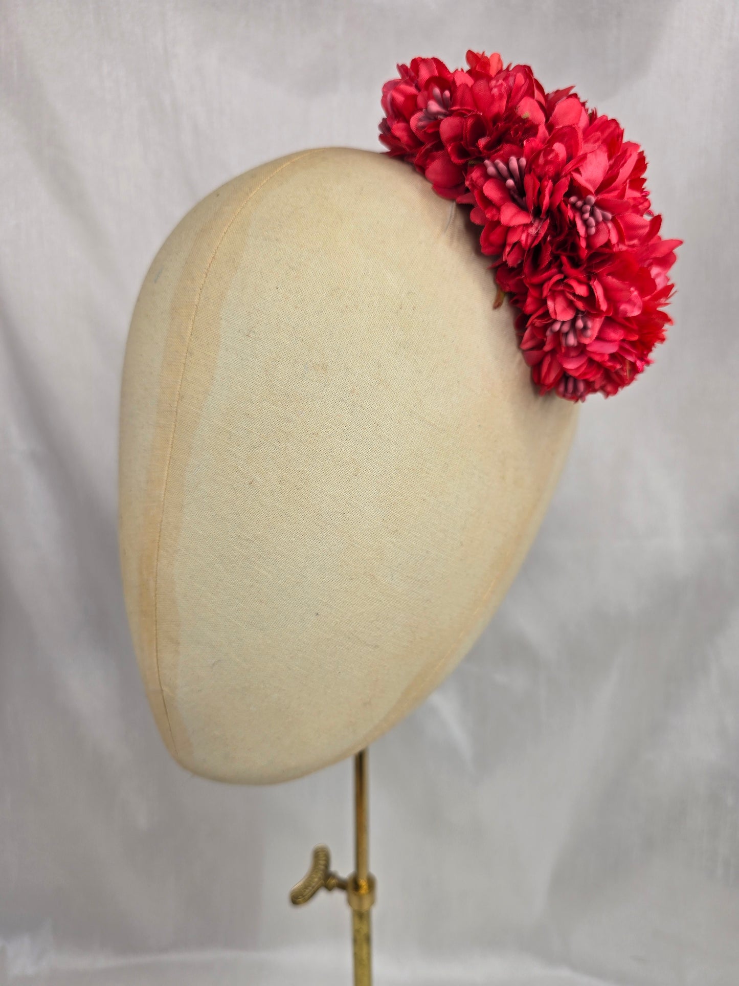 Medium red blossom hair flower/corsage