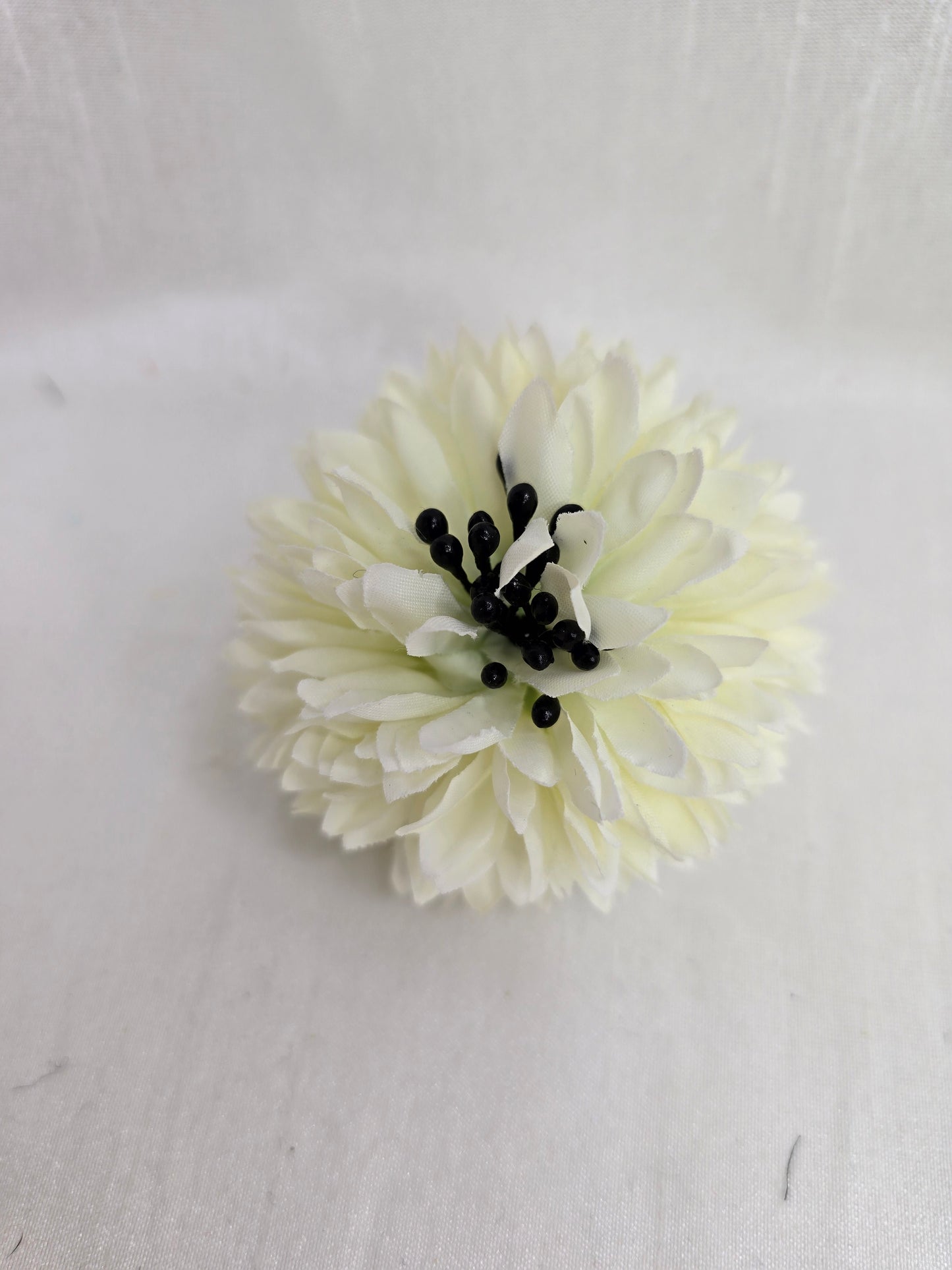 Set of 5 mix & match hair flowers/corsages - black and white