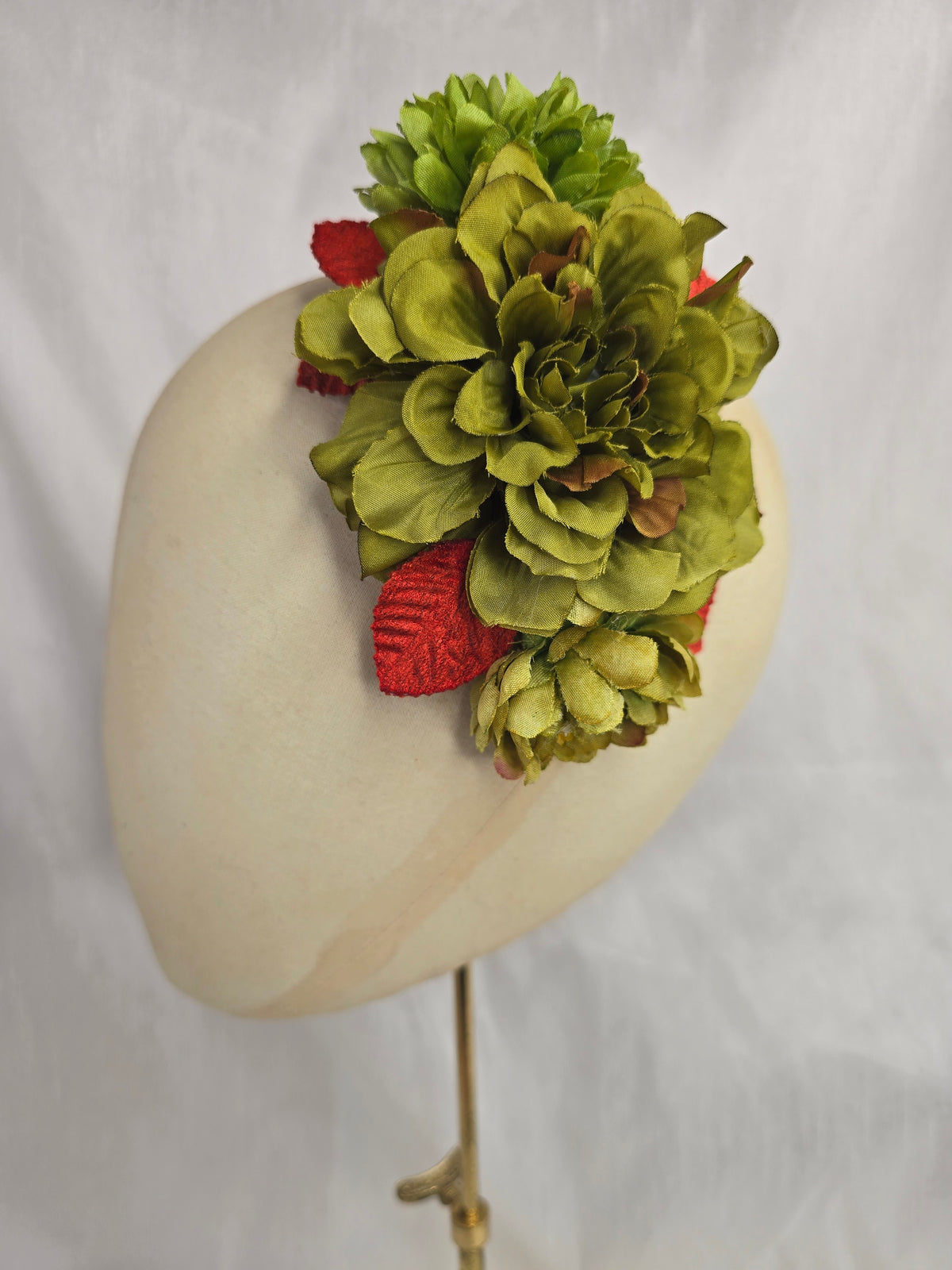Autumn green hair flower/corsage