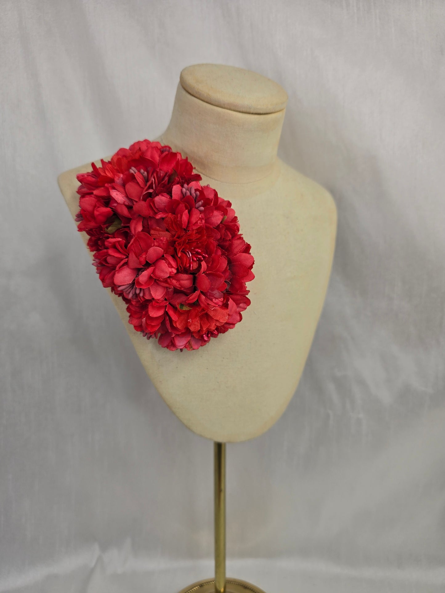 Medium red blossom hair flower/corsage